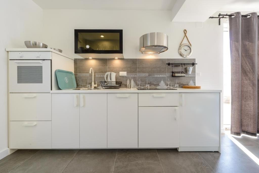 Apartments Villa Capitano 믈리니 외부 사진