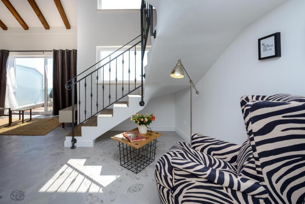Apartments Villa Capitano 믈리니 객실 사진