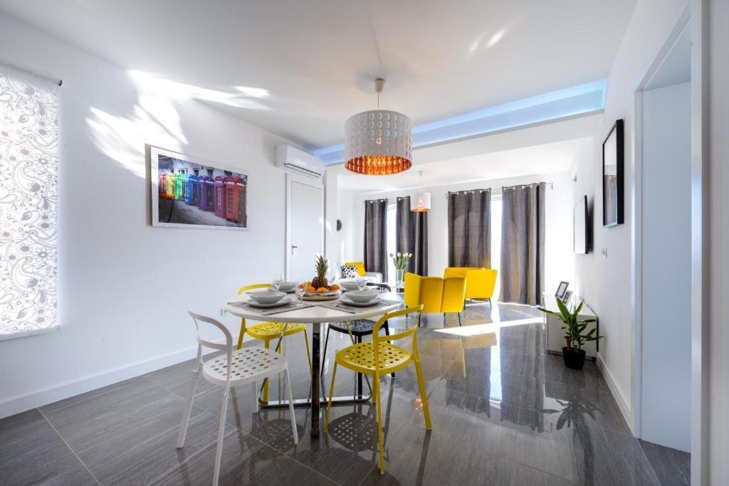Apartments Villa Capitano 믈리니 객실 사진
